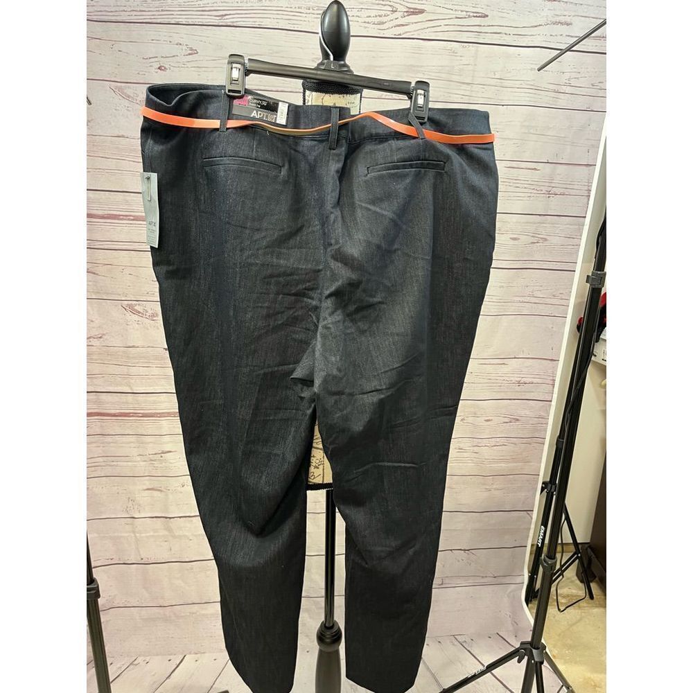 APT.9 Curvy Fit Trouser Leg Pants Dark Wash Denim Belted Women 22W‎